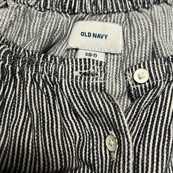 Old navy jumper - Picture 3 of 3